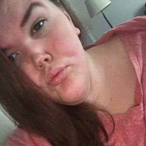 Meet your Posher, Courtney